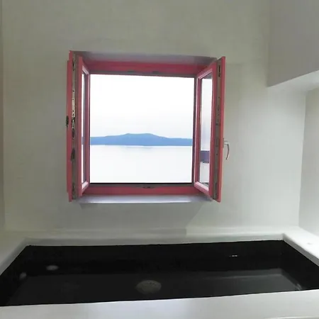 Cliff Suites Apartmán