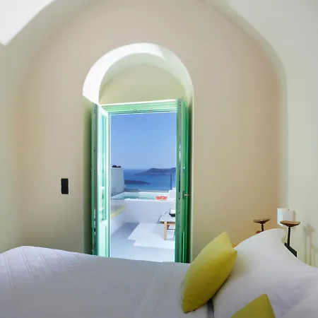 Cliff Suites Fira (Santorini)