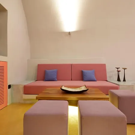 Cliff Suites * Fira (Santorini)