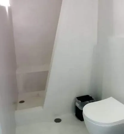 Cliff Suites Fira (Santorini)